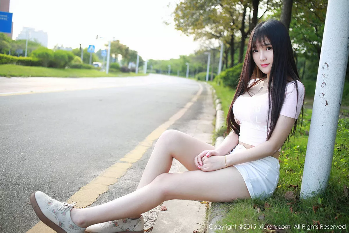 秀人集.com_[XiuRen秀人网]No.345_内地嫩模夏瑶baby白色紧身上衣秀完美身材豪乳诱惑写真42P
