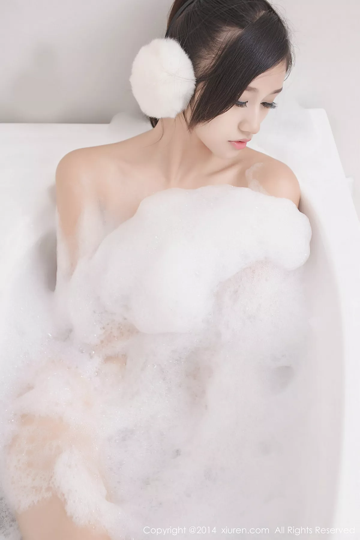 秀人集.com_[XiuRen秀人网]No.244_嫩模史雨姐姐户外红色内衣秀丰满美乳性感写真50P