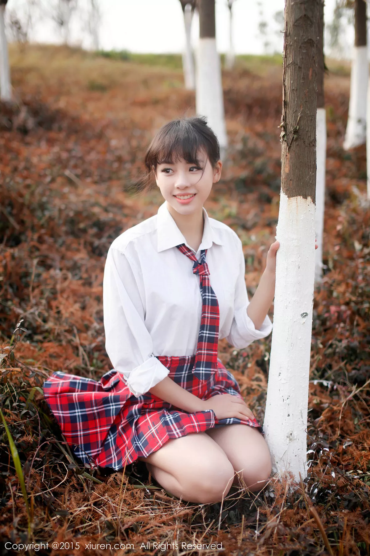 秀人集.com_[XiuRen秀人网]No.318_邻家女孩七米baby户外红色格子裙清新学生装迷人写真112P