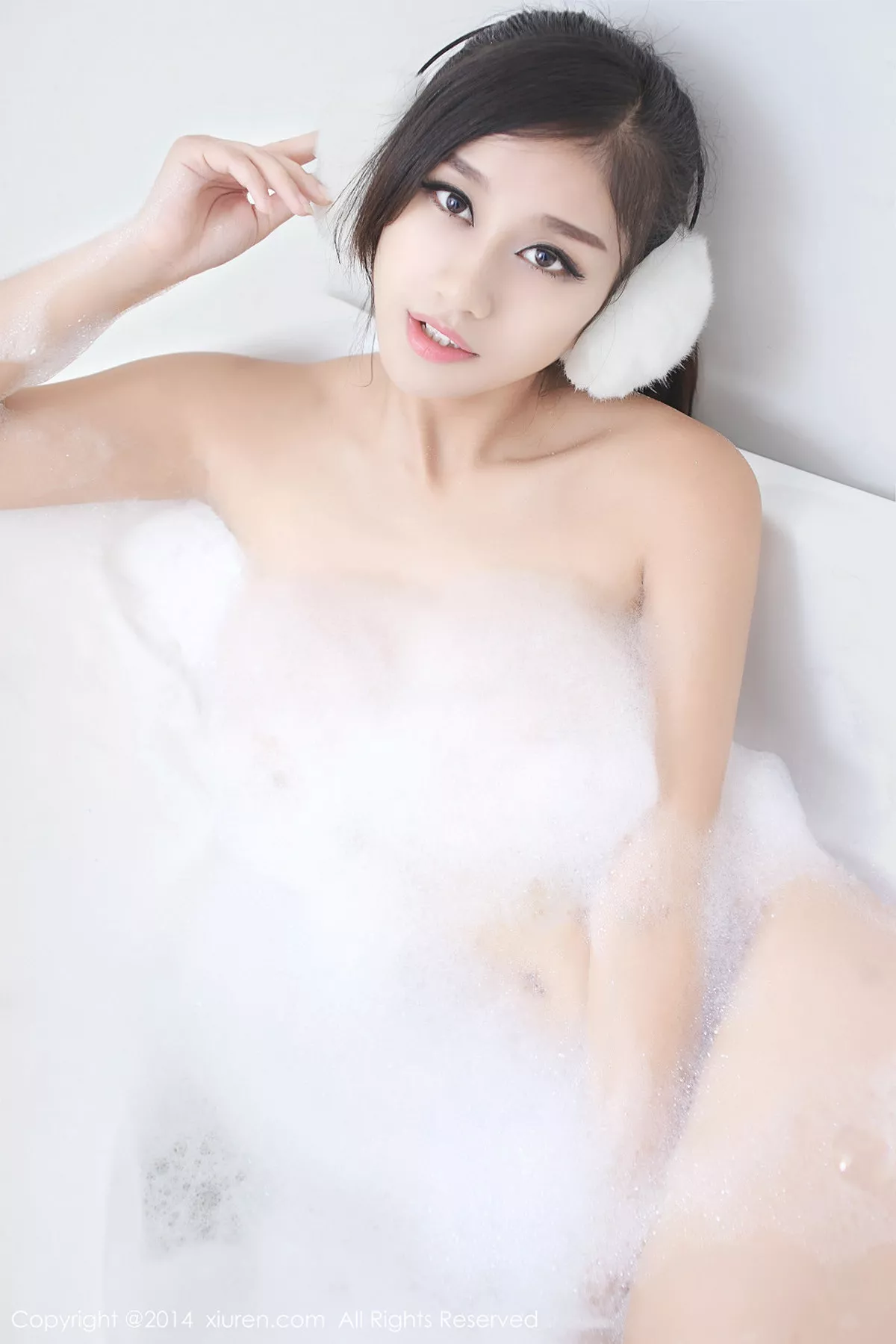 秀人集.com_[XiuRen秀人网]No.244_嫩模史雨姐姐户外红色内衣秀丰满美乳性感写真50P