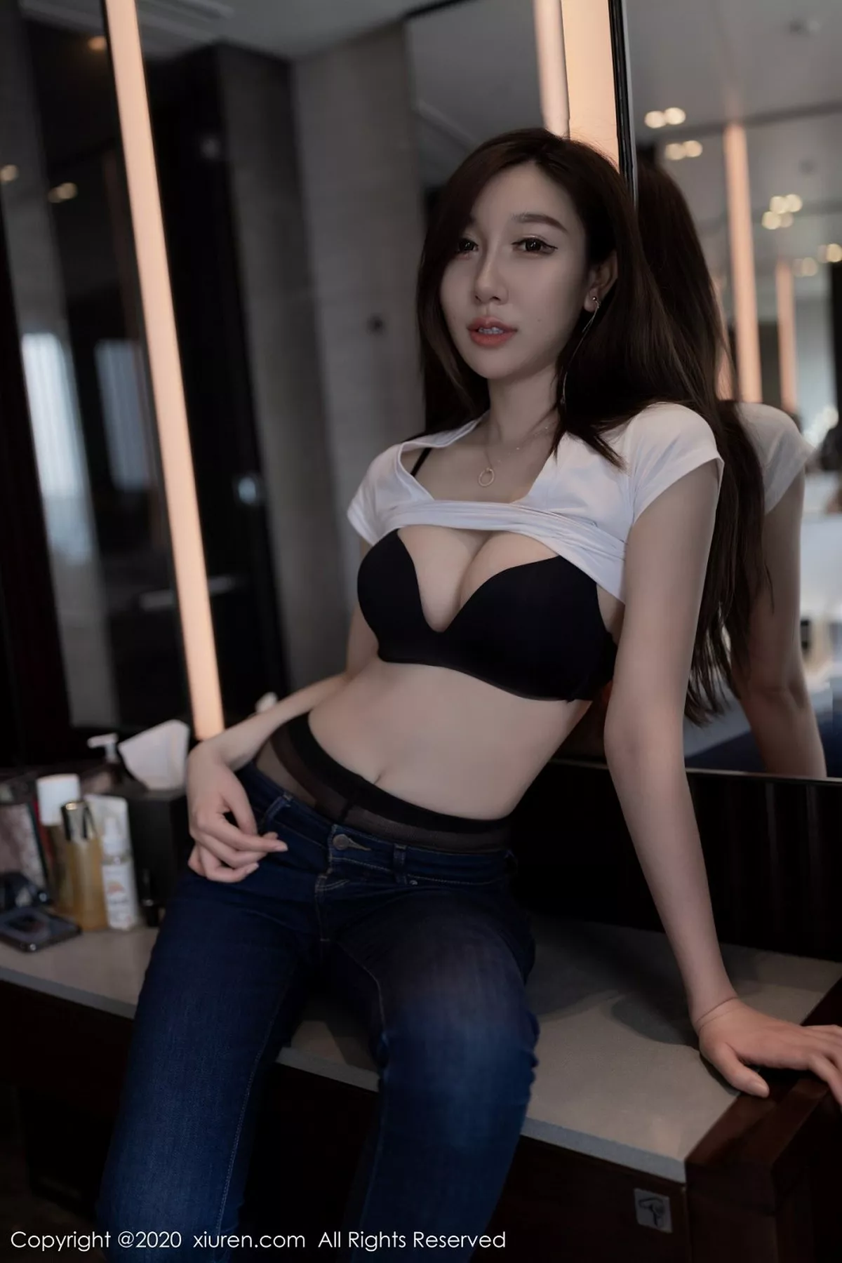 秀人集.com_[XiuRen秀人网]No.2406_嫩模Victoria志玲脱牛仔裤露黑丝裤袜性感黑色内衣诱惑写真60P