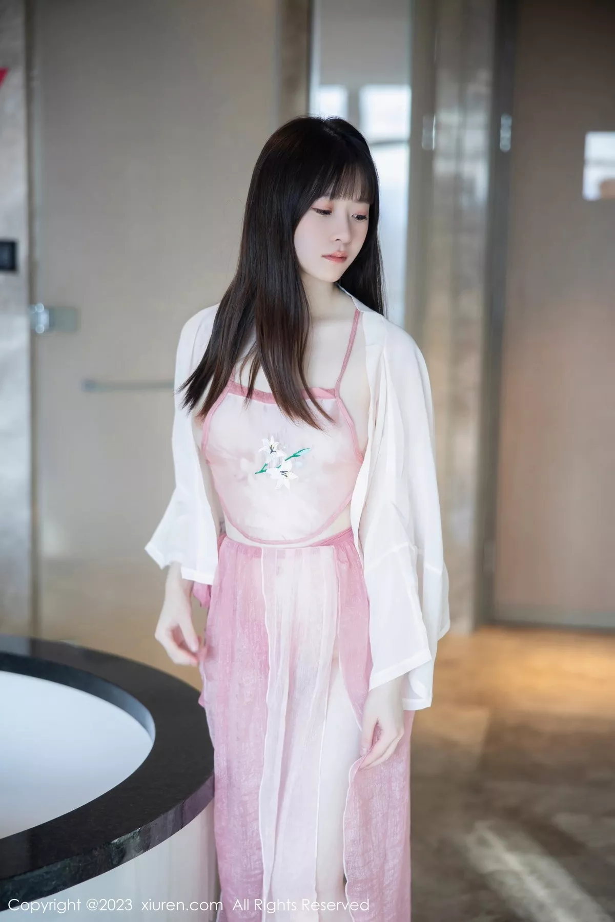 图片[2]-[XiuRen秀人网]第6926期林悠悠写真-秀人集