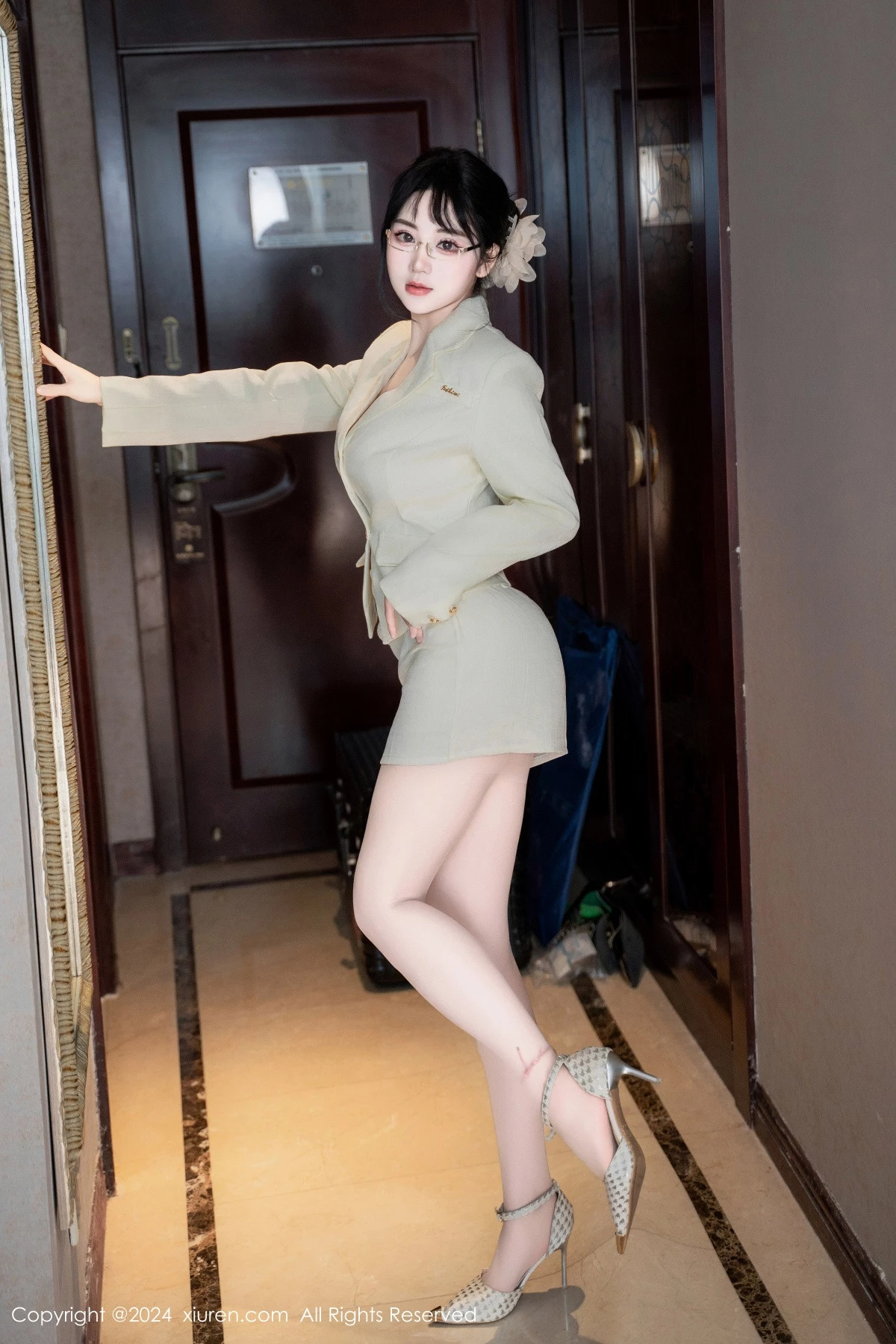 图片[1]-汐汐爱吃草莓-秀人集
